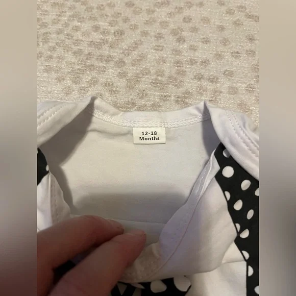 First Birthday Outfit - Picture 6 of 9